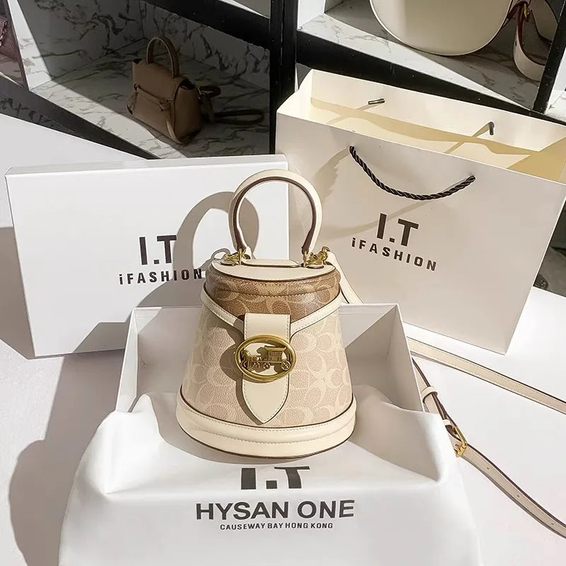 New minimalist and fashionable small handbag, contrasting color women's bag, high-end carriage crossbody bag, portable box bag