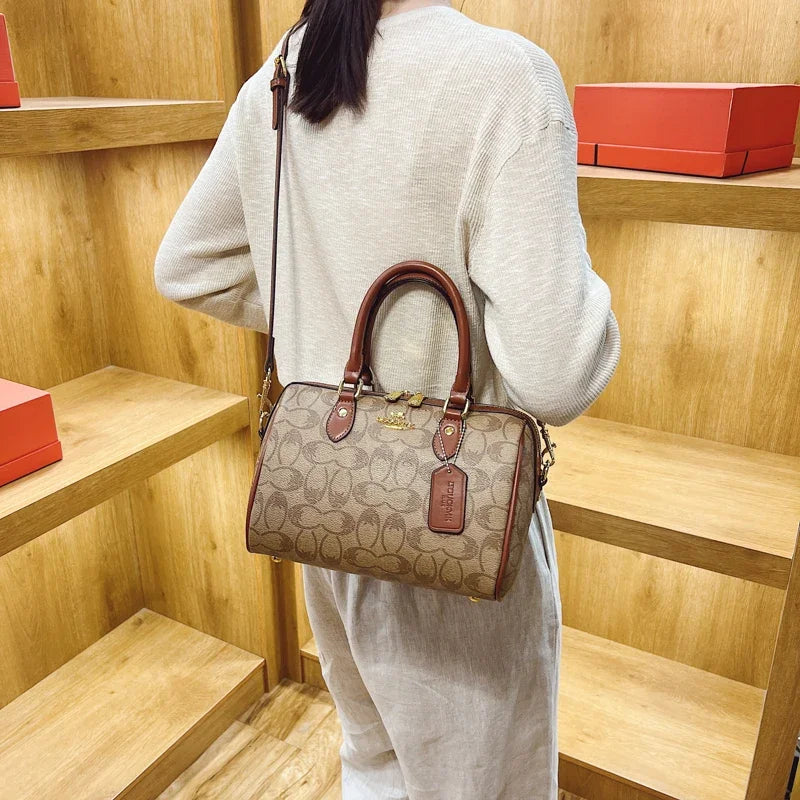 Elegant Women's Leather Fashion Shoulder Tote Bag Classic Designer Crossbody Handbag Luxury Style For Stylish Ladies