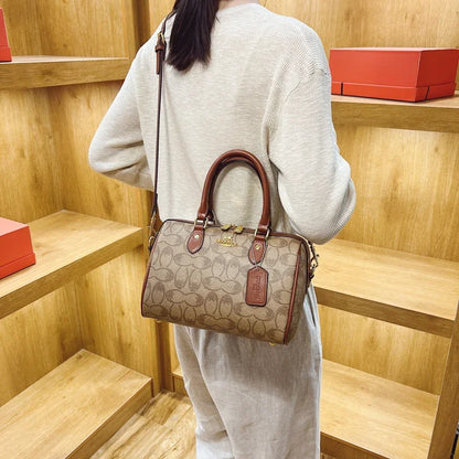 Elegant Women's Leather Fashion Shoulder Tote Bag Classic Designer Crossbody Handbag Luxury Style For Stylish Ladies