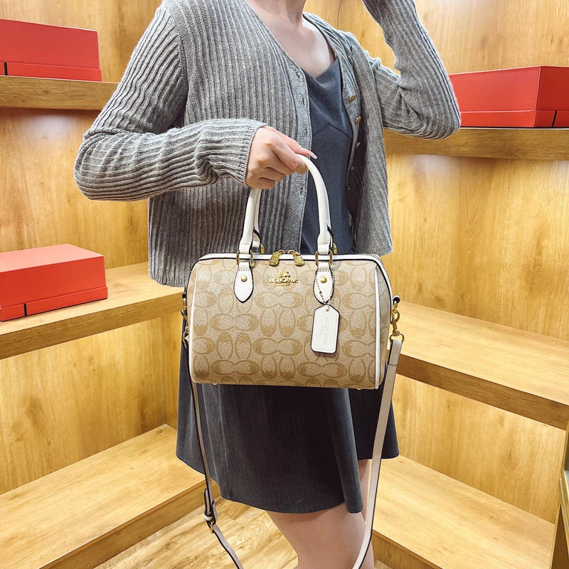 Elegant Women's Leather Fashion Shoulder Tote Bag Classic Designer Crossbody Handbag Luxury Style For Stylish Ladies