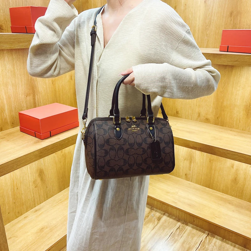 Elegant Women's Leather Fashion Shoulder Tote Bag Classic Designer Crossbody Handbag Luxury Style For Stylish Ladies